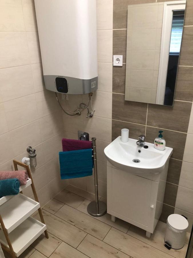 Kelemen Apartman Kanije Dış mekan fotoğraf